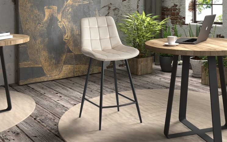 Tabouret en velours "Juta"