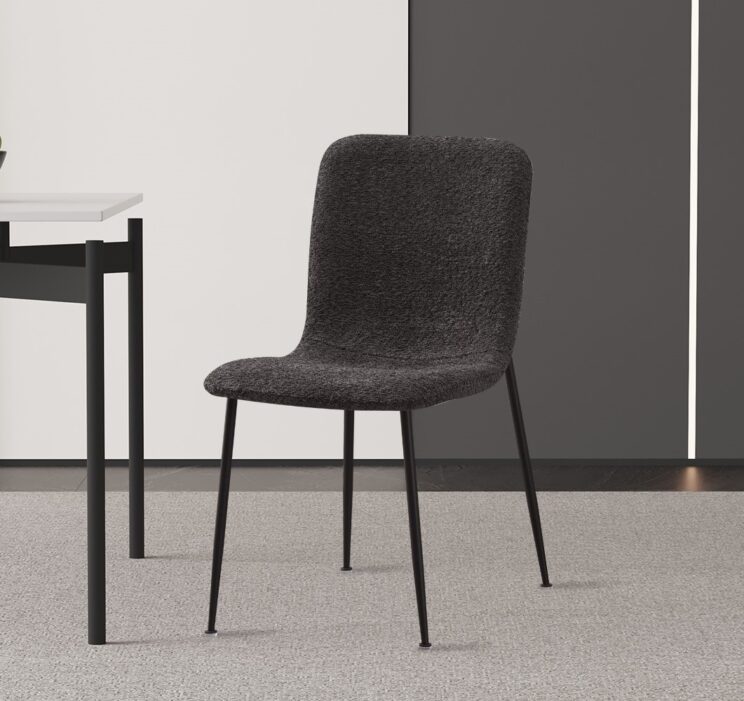 Chaise en tissu bouclé "Alice"