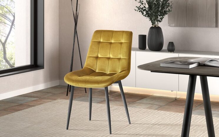 Chaise en velours "Juta"