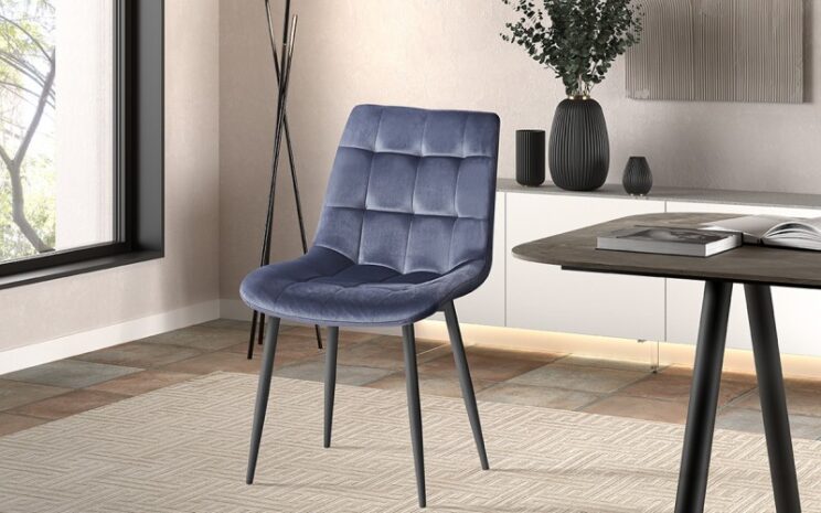 Chaise en velours "Juta"