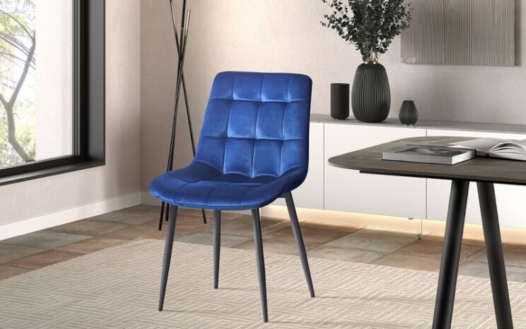 Chaise en velours "Juta"