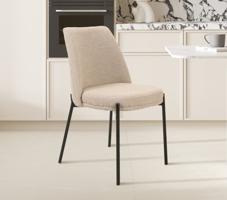 Chaise en tissu bouclé "Ella"