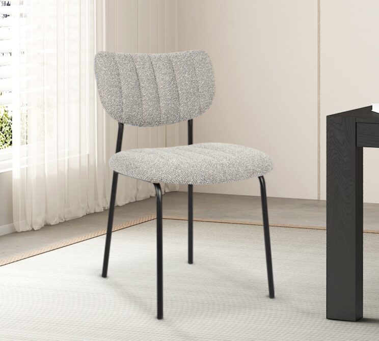Chaise en tissu "Antura"