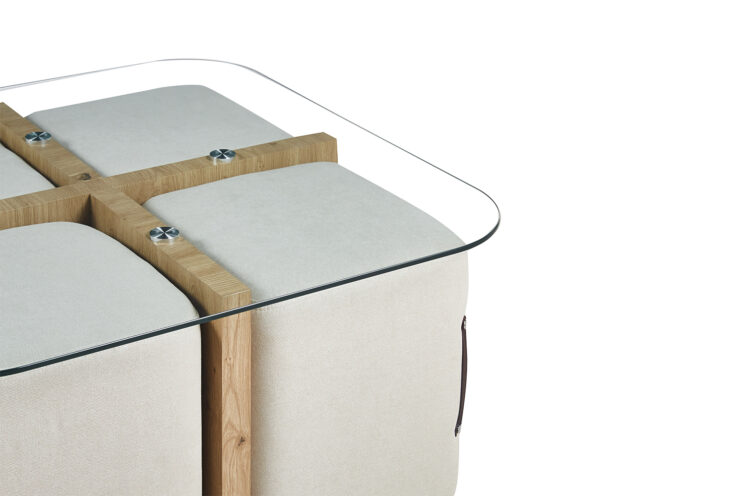 Table basse en verre avec 4 poufs en tissu "Shana" - Image 6