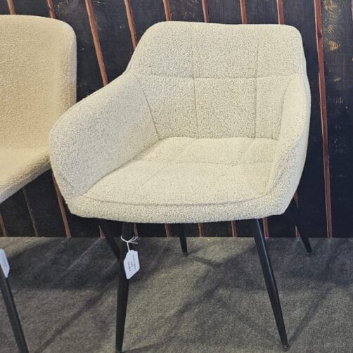Chaise en tissu bouclé "Orba" gris clair