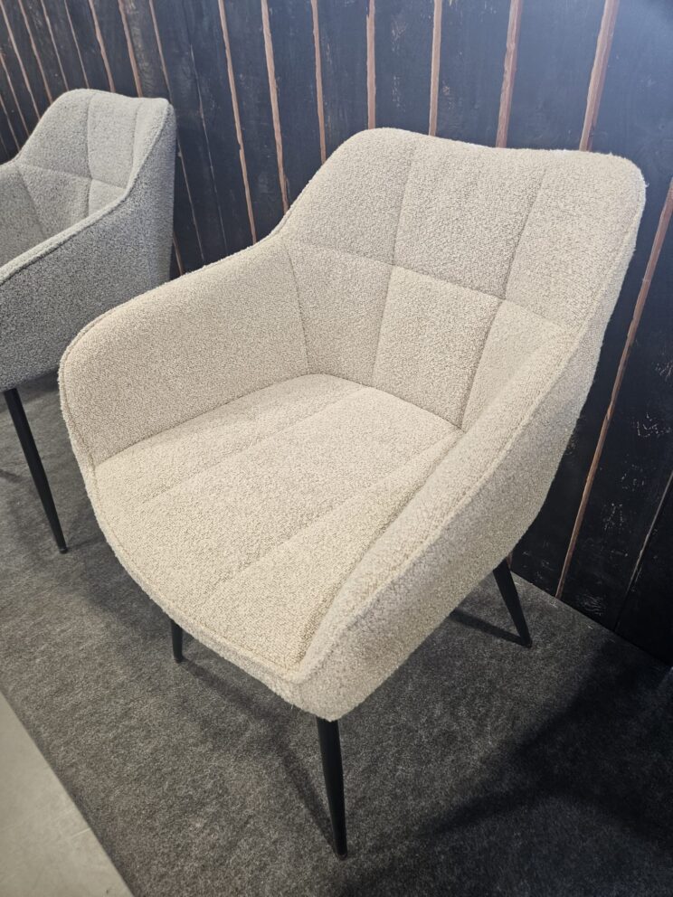 Chaise en tissu bouclé "Orba" beige